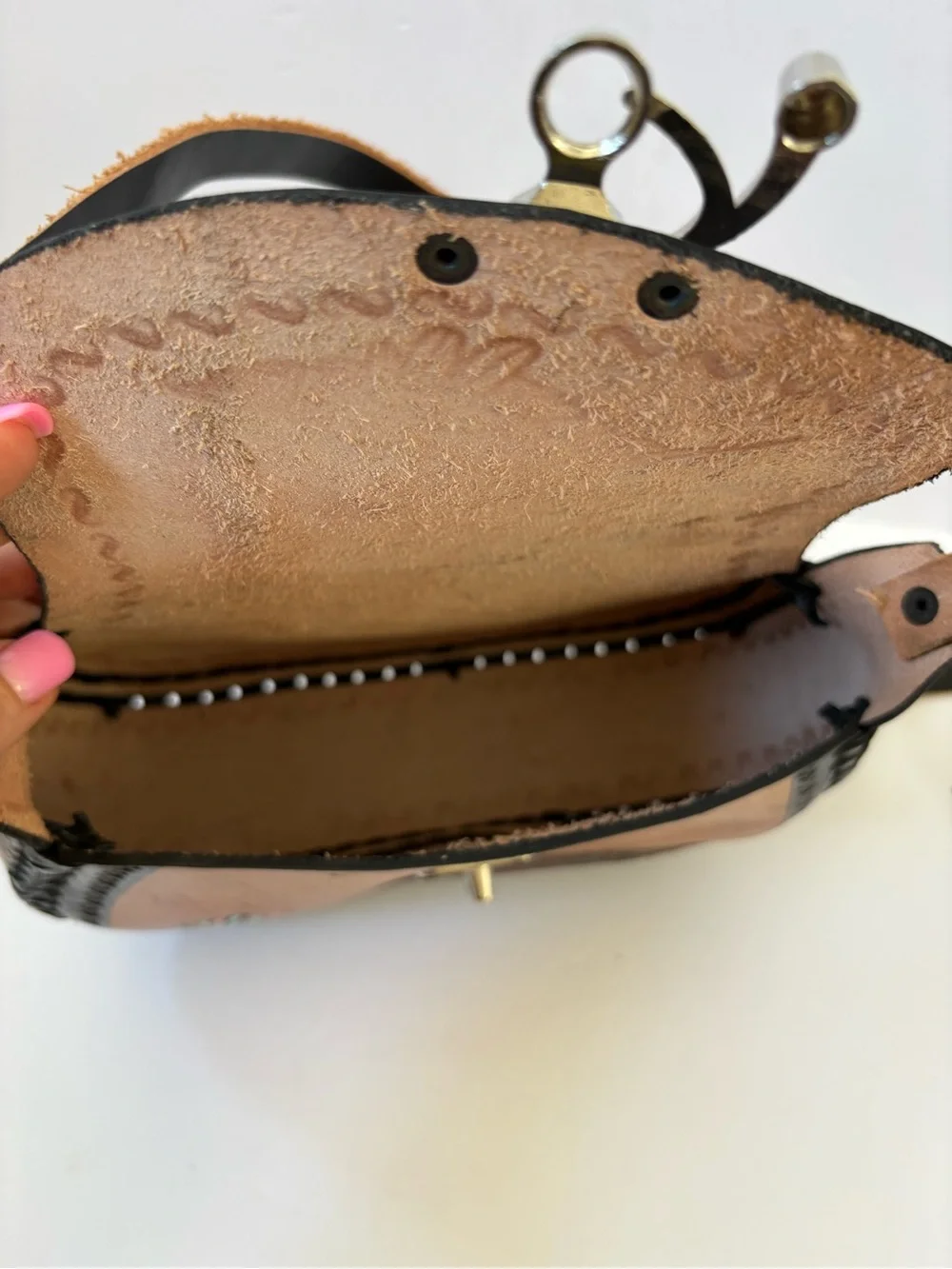 Mexican Leather Crossbones Bag Hand Crafted Tooled Hummingbird Brown Black Artsy